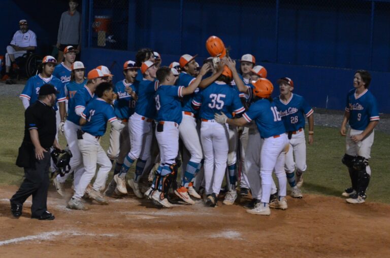 Plant City Raiders Baseball 2022 Jackson VanDerZee Home Run Durant