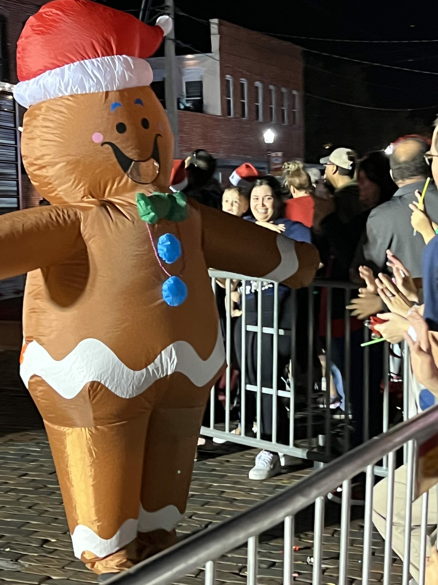 Thousands Flock to Downtown For Christmas Parade Plant City Observer